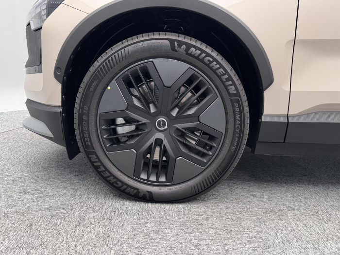 Volvo EX30 CROSS COUNTRY TWIN ULTRA