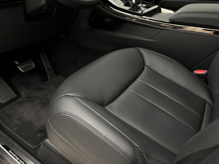 Land Rover Range Rover Sport P550e AUTOBIOGRAPHY REZERVACE