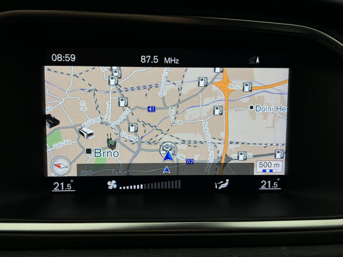 Volvo V40 T2 BLACK EDITION 1.maj. 2.0 Edition