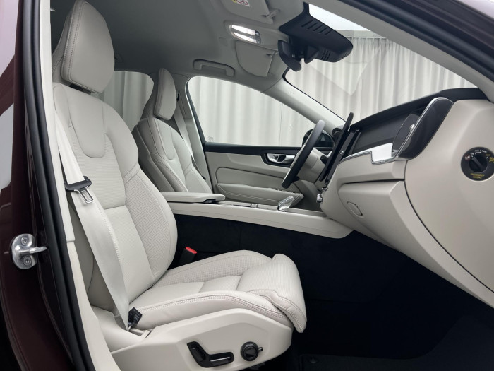 Volvo XC60 T6 AWD AUT RECHARGE DARK PLUS