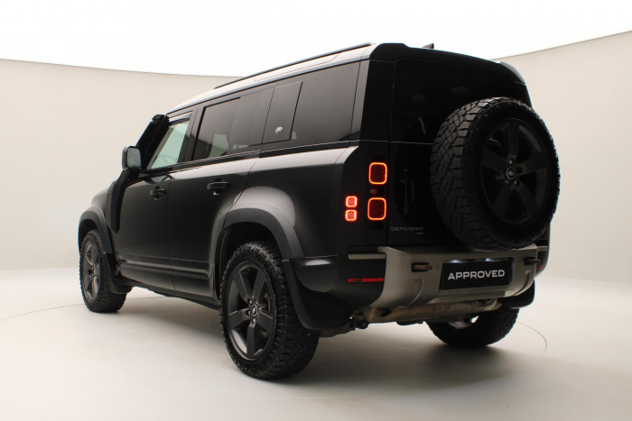 Land Rover Defender 110 P400 HSE AWD REZERVACE