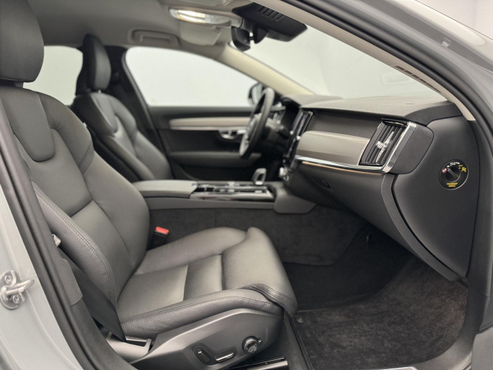 Volvo V90 T6 AWD RECHARGE PLUS DARK AUT