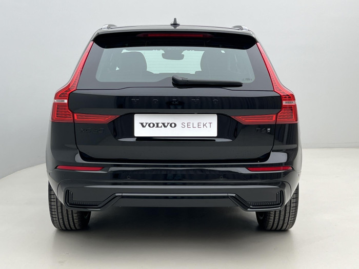 Volvo XC60 T6 AWD RECHARGE BLACK EDITION 2.0 Edition
