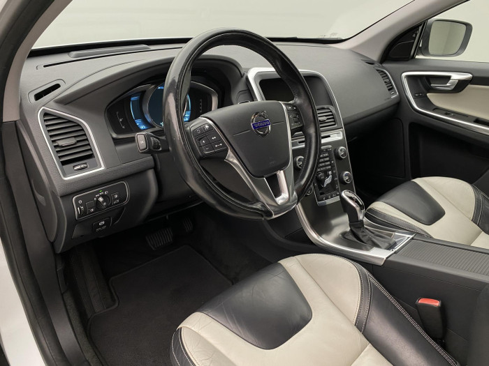 Volvo XC60 D5 AWD SUMMUM AUT CZ 2.4 d Summum