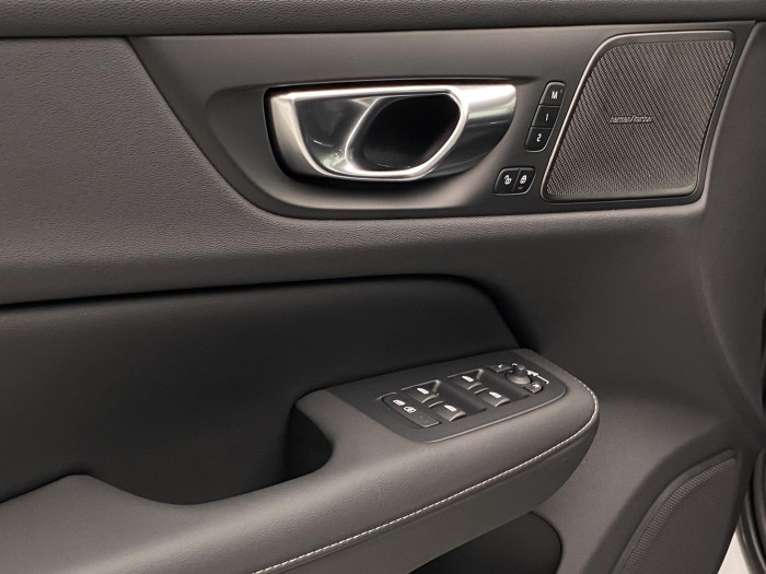 Volvo V60 B4 AUT DARK PLUS