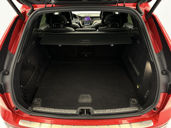 Volvo XC60 D4 AWD INSCRIPTION REZERVACE 2.0 d