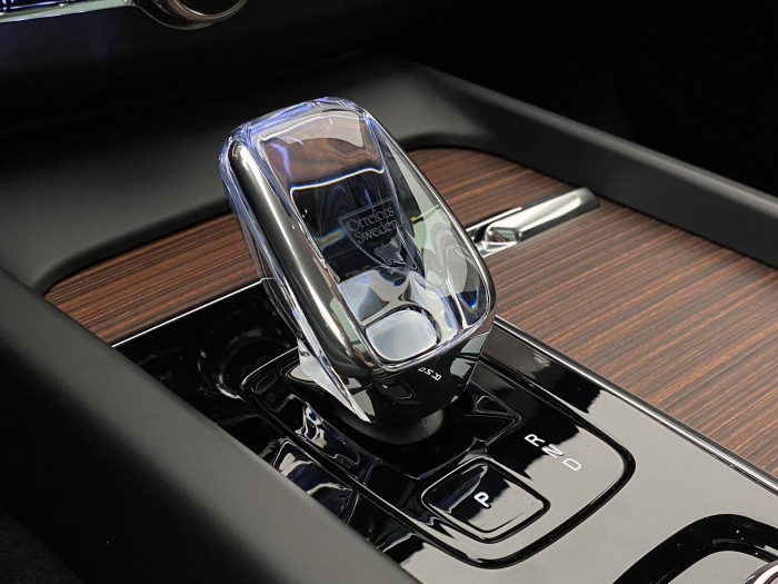 Volvo XC60 T6 AWD PLUS DARK REZERVACE