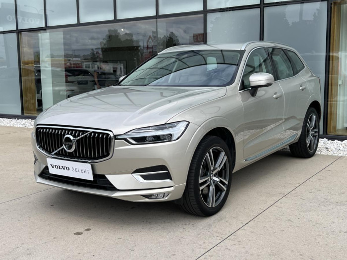 Volvo XC60 B4 AWD INSCRIPTION Aut CZ