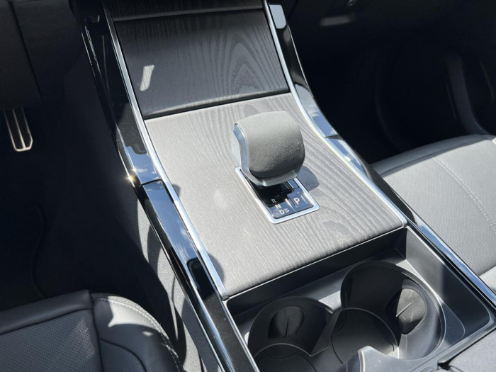 Land Rover Range Rover Velar P250 DYNAMIC SE AWD Aut 2.0 Dynamic SE