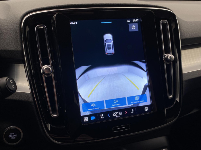 Volvo XC40 B3 DARK PLUS AUT CZ