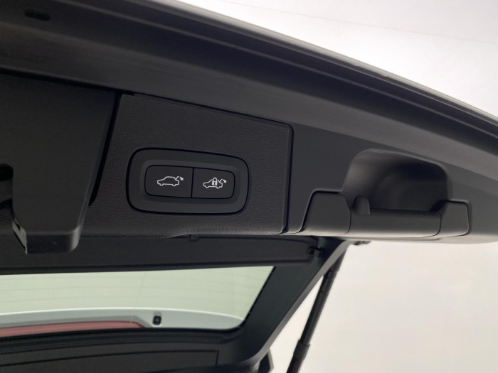 Volvo XC60 B5 AWD AUT PLUS BLACK EDITION