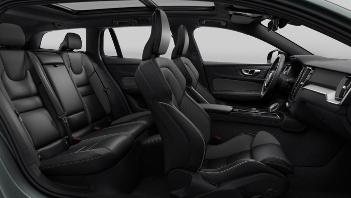Volvo V60 T6 AWD RECHARGE DARK PLUS AUT