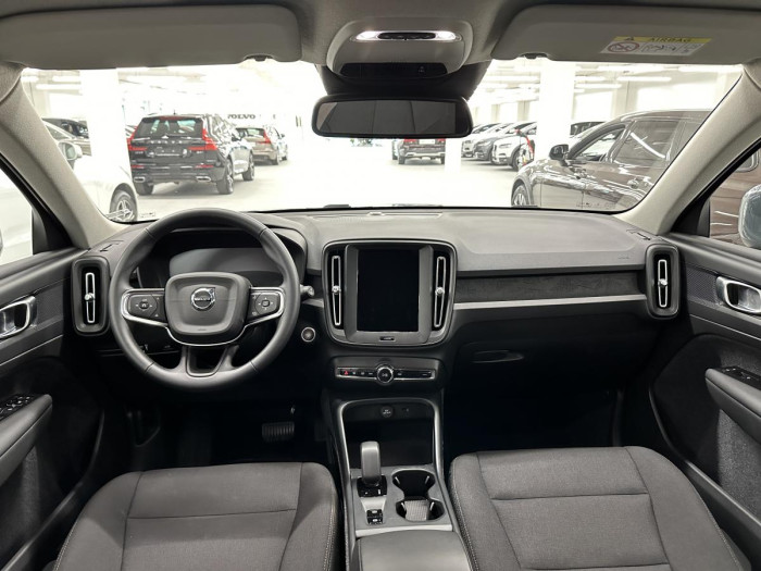 Volvo XC40 T2 CORE AUT REZERVACE