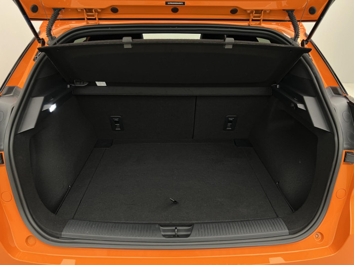 MG MG4 EV EXCLUSIVE 64 kWh CZ 1.maj. Exclusive