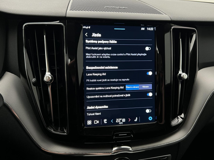 Volvo XC60 B4 AWD PLUS DARK AUT 1.maj.