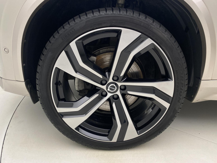 Volvo XC90 B5 AWD DARK PLUS AUT CZ