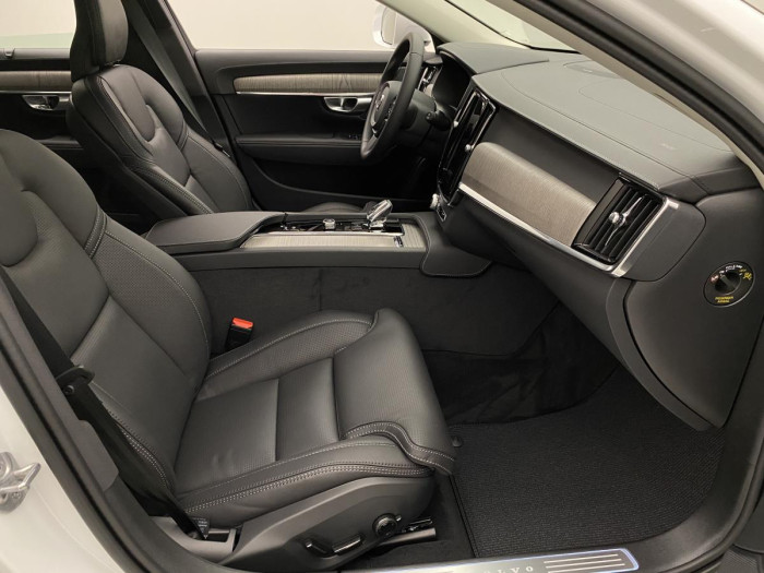 Volvo V90 B4 AWD AUT CROSS COUNTRY PLUS 2.0 Plus