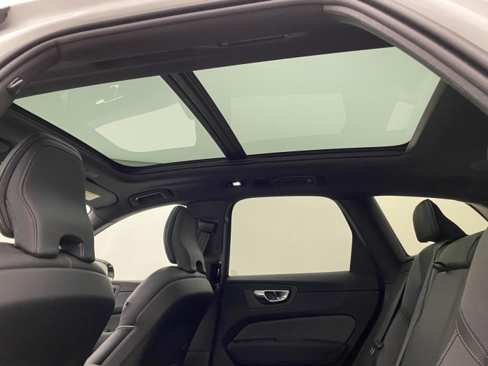 Volvo XC60 B5 AWD AUT PLUS BLACK EDITION