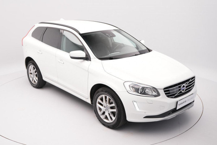 Volvo XC60 D4 AWD MOMENTUM REZERVACE 2.4 d Momentum