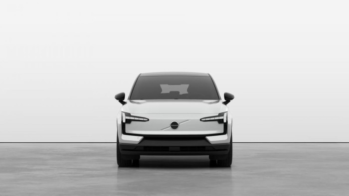 Volvo EX30 PURE ELECTRIC AWD TWIN PLUS Plus