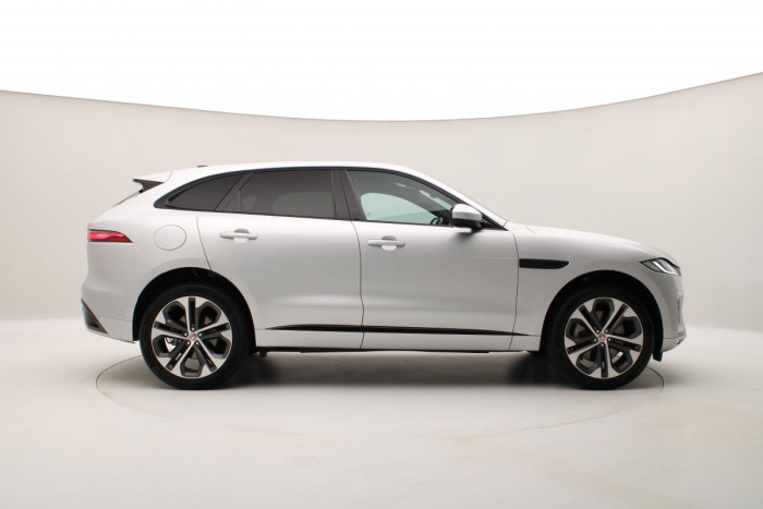 Jaguar F-Pace P400e R-DYNAMIC SE REZERVACE 2.0 Dynamic SE