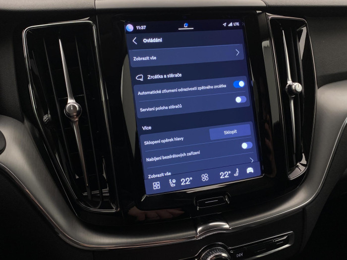 Volvo XC60 B4 AWD CORE AUT CZ