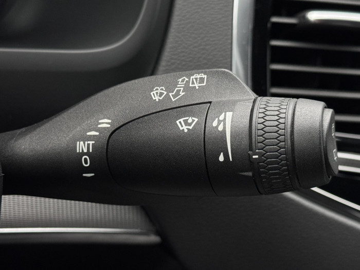 Volvo XC90 B5 AWD R-DESIGN AUT CZ