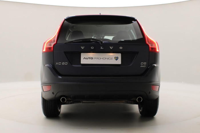 Volvo XC60 D5 AWD MOMENTUM REZERVACE 2.4 d Momentum