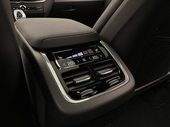 Volvo XC60 B5 AWD AUT ULTRA BLACK EDITION 2.0 Edition