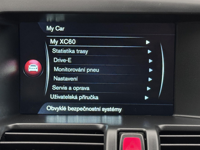 Volvo XC60 D4 SUMMUM AUT CZ 2.4 d Summum