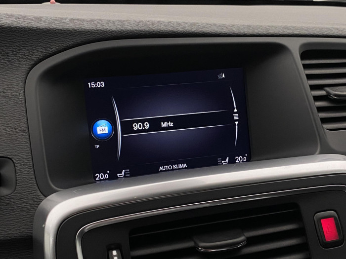 Volvo V60 D4 MOMENTUM AUT CZ 2.0 d Momentum