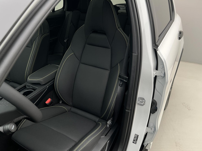 Lynk & Co 01 MORE PHEV