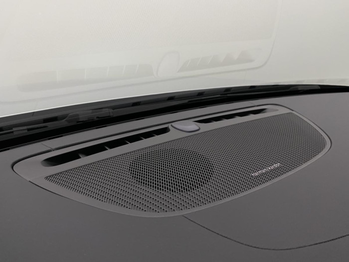 Volvo V60 B4 ULTIMATE DARK AUT REZERVACE