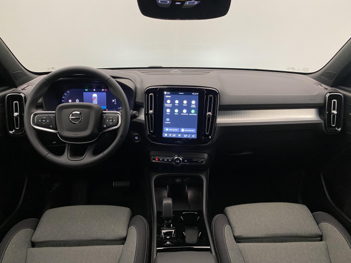 Volvo XC40 B3 AUT DARK PLUS