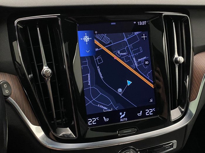 Volvo V60 CC B5 AWD MOMENTUM REZERVACE 2.0 CC CC Momentum