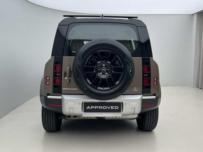 Land Rover Defender D250 SE AWD AUT CZ 3.0 d SE