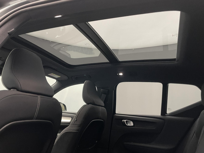 Volvo XC40 B3 AUT DARK ULTRA