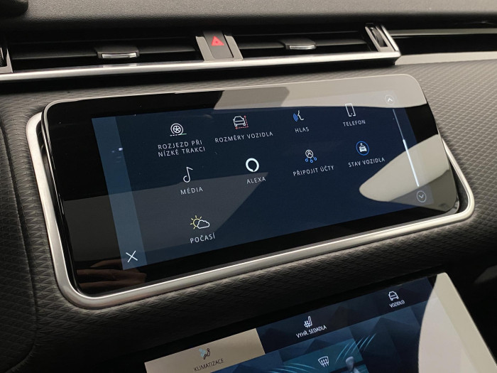 Land Rover Range Rover Velar D200 R-DYNAMIC SE REZERVACE 2.0 d Dynamic SE