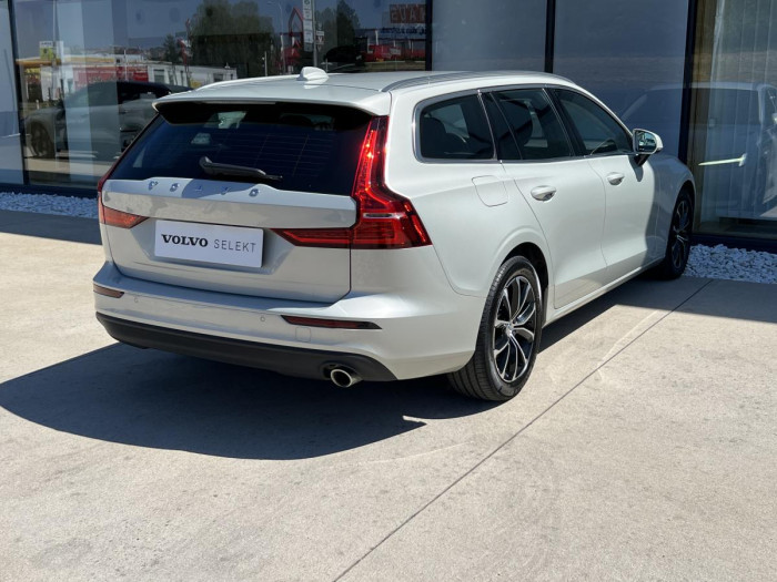 Volvo V60 D3 MOMENTUM Aut CZ REZERVACE 2.0 d Momentum