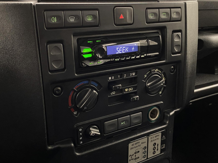 Land Rover Defender 110 STW AWD CZ REZERVACE