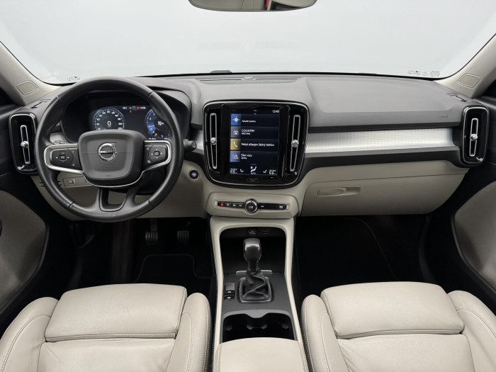 Volvo XC40 T3 MOMENTUM PANORAMA 1.5 Panorama Momentum