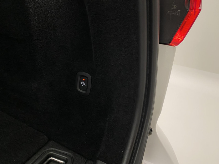 Volvo XC60 B5 INSCRIPTION AWD AUT 1.maj