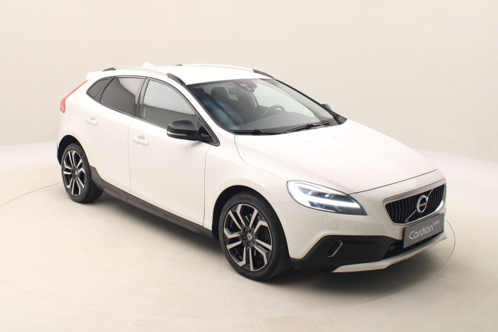 Volvo V40 CC T3 SUMMUM AUT CZ REZERVACE 1.5 CC CC Summum