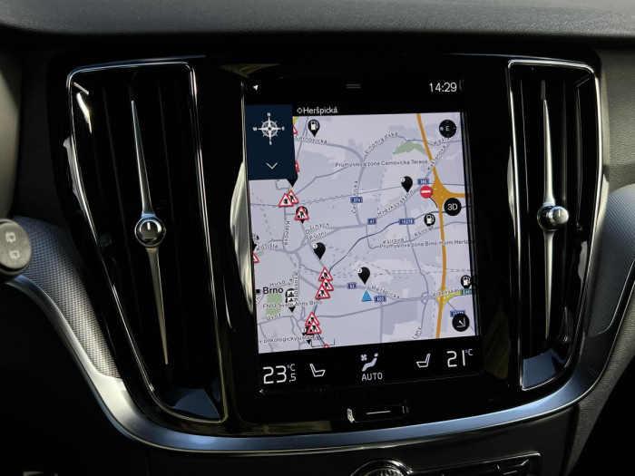 Volvo V60 B4 R-DESIGN Aut 1.maj.