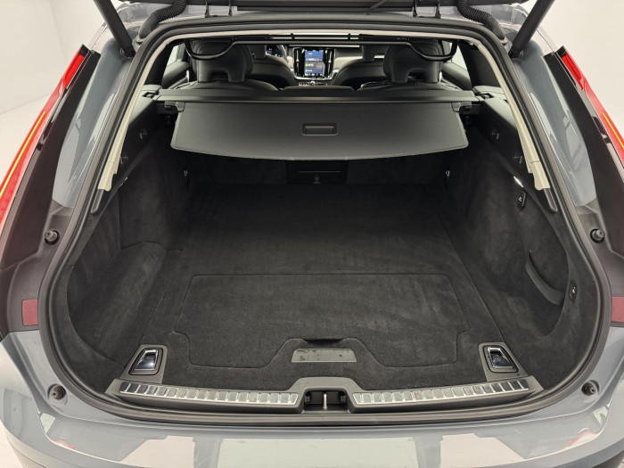 Volvo V90 CC B4 AWD PLUS 1.maj
