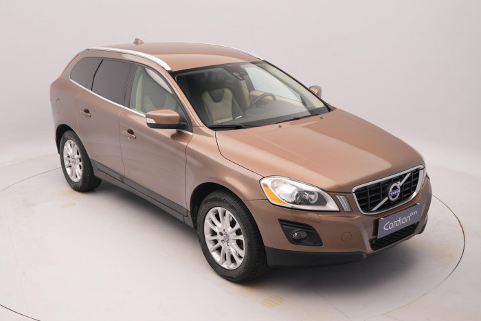 Volvo XC60 2.4D AWD SUMMUM AUT CZ 2.4 d Summum