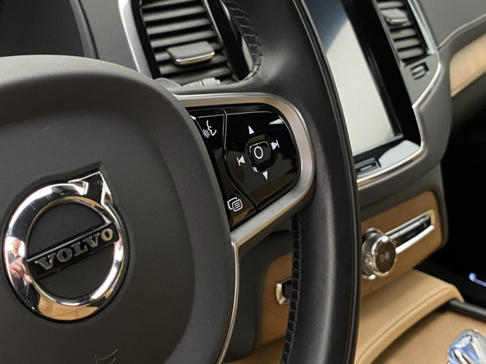 Volvo XC90 B5 AWD INSCRIPTION REZERVACE