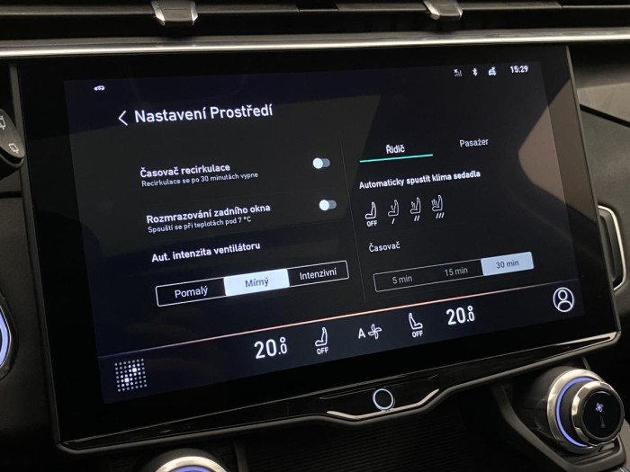 Lynk & Co 01 PHEV DCT AUT 1.maj