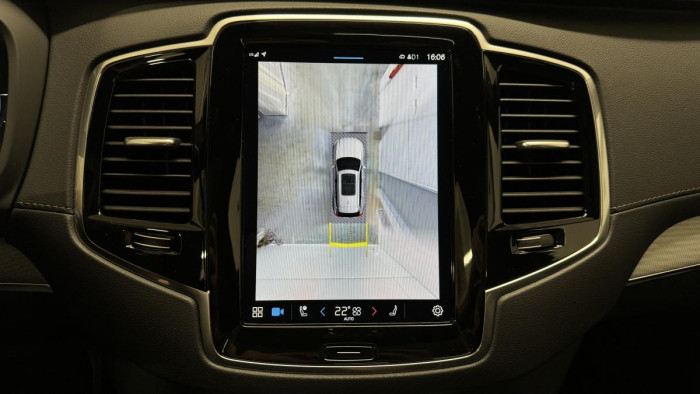 Volvo XC90 T8 AWD ULTIMATE DARK REZERVACE