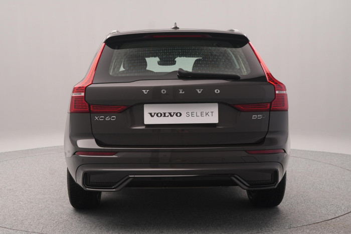 Volvo XC60 B5 AWD PLUS DARK AUT CZ 1.maj.